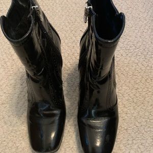 Black Etienne Aigner terrific boots!